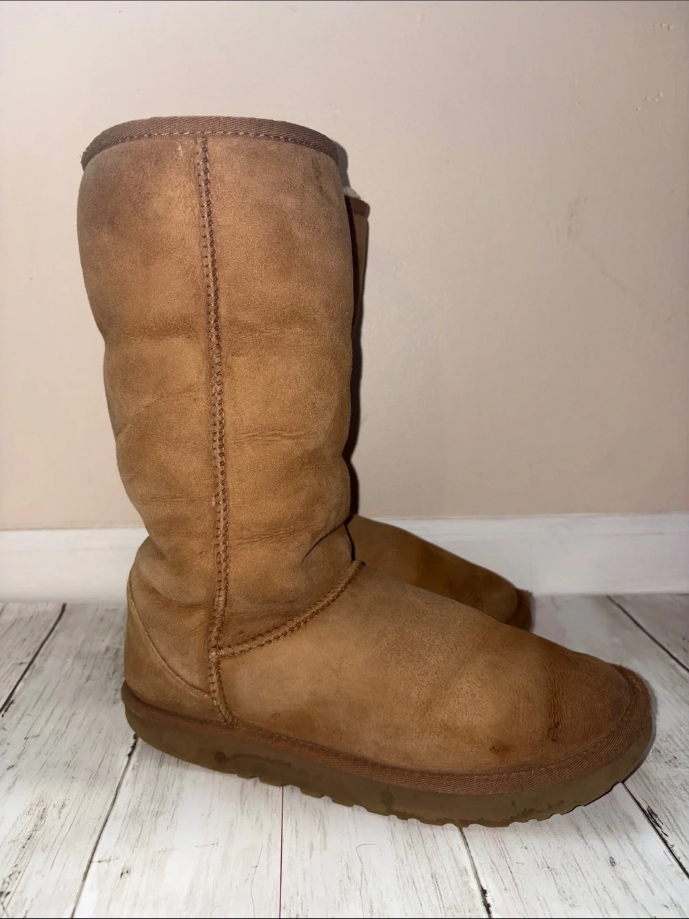 UGG Chestnut Shearling Cuff Short Winter Boots pre-owned size 9 women’s - Picture 8 of 9
